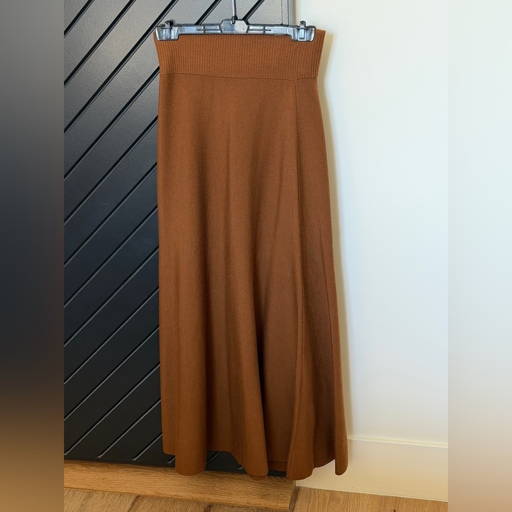 COS knit A-line skirt. Size XS. Perfect for fall! Excellent condition! - Picture 3 of 3